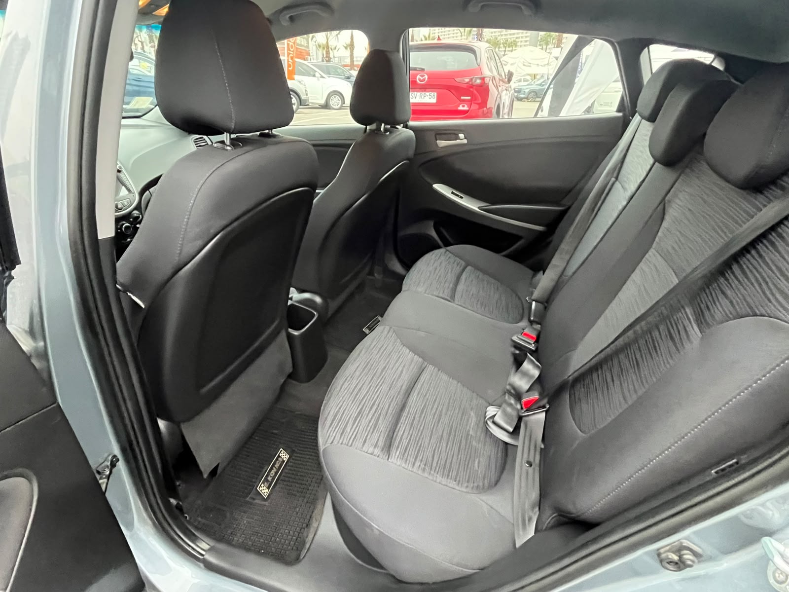 HYUNDAI ACCENT RB HB 1.4 2018 - Imagen 16 de 17