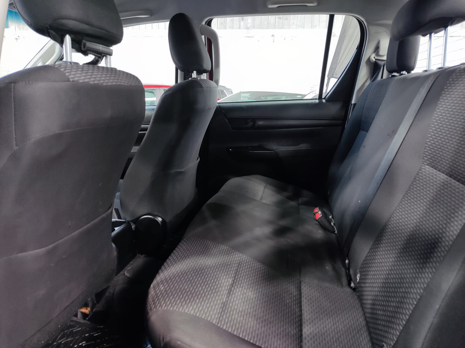 Toyota HI LUX DCAB MT 4X4 2.4 2024 - Imagen 14 de 14