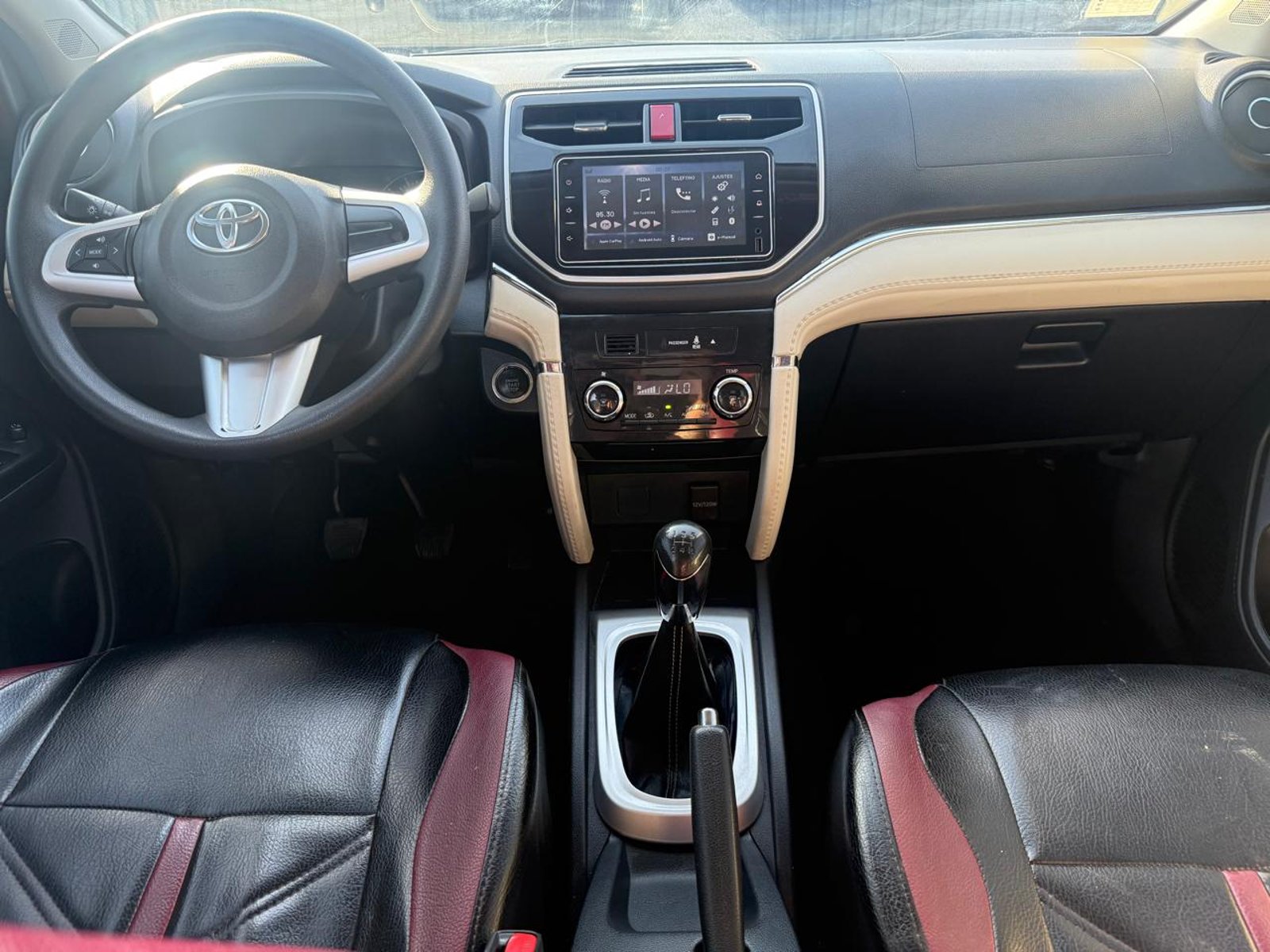 TOYOTA RUSH XLI 1.5 2022 - Imagen 13 de 20
