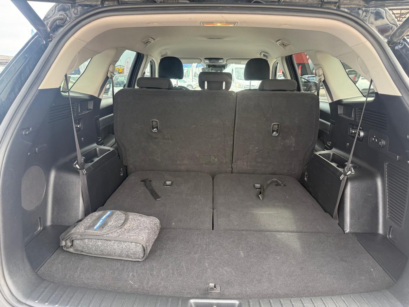 Kia SORENTO 2WD 2.5 AUT 2022 - Imagen 20 de 20