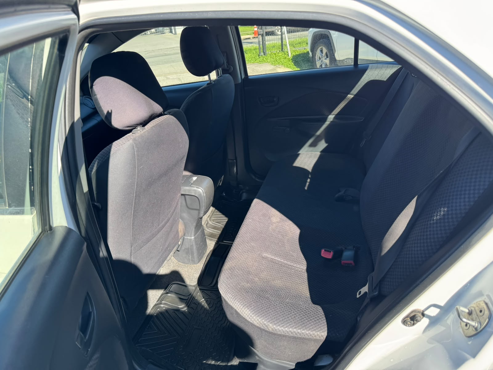 Toyota YARIS GL 2008 - Imagen 9 de 9