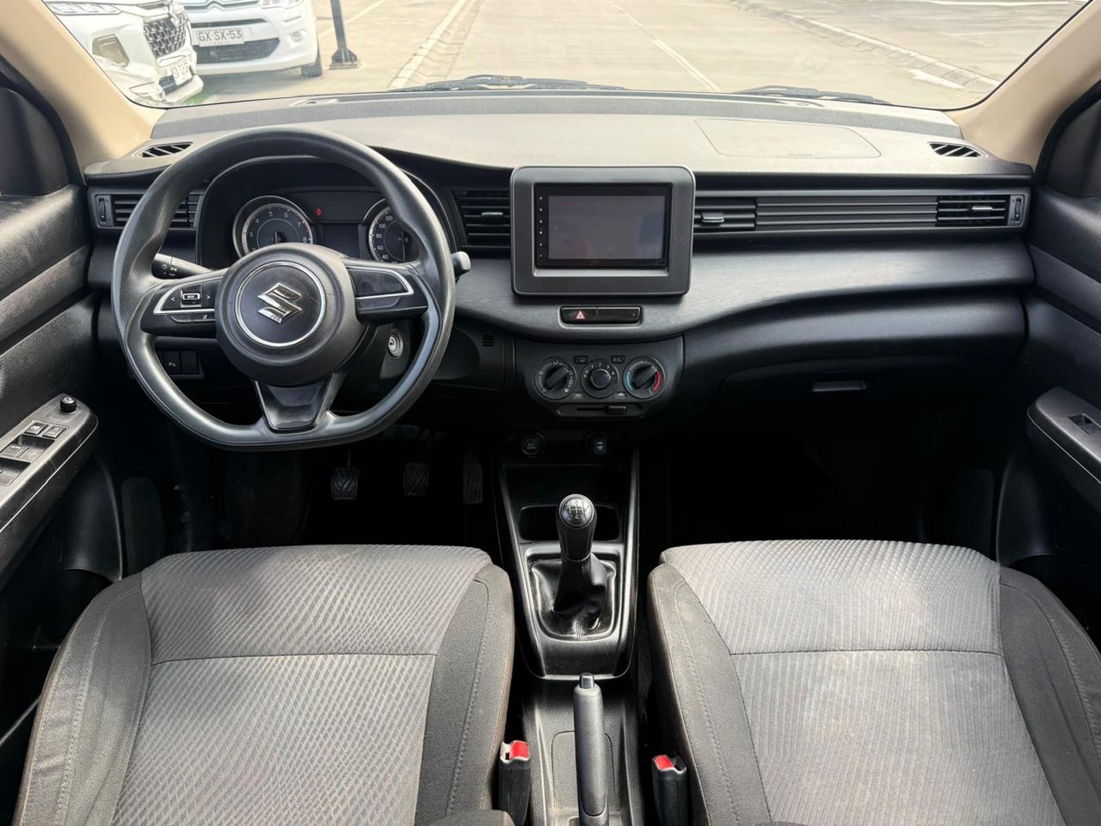 Suzuki ERTIGA GLX 1.5 2020 - Imagen 13 de 20