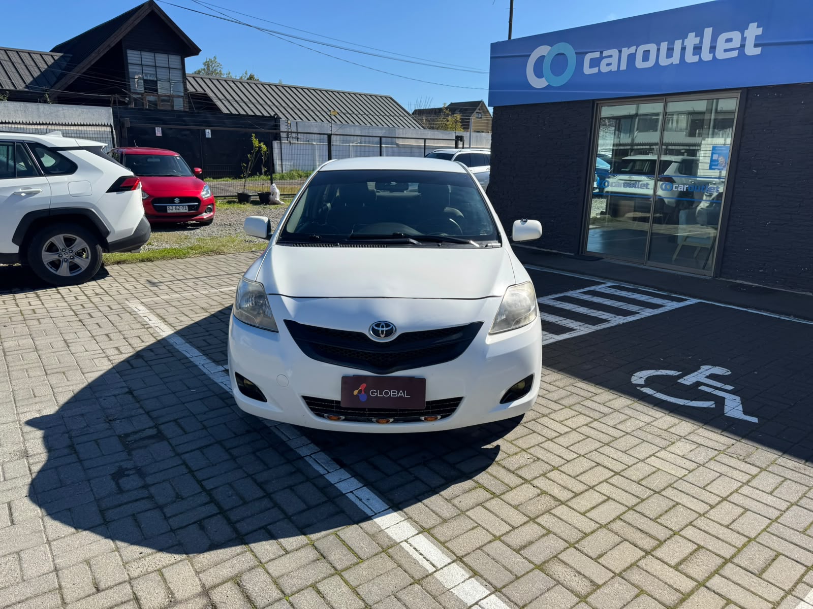 Toyota YARIS GL 2008 - Imagen 6 de 9