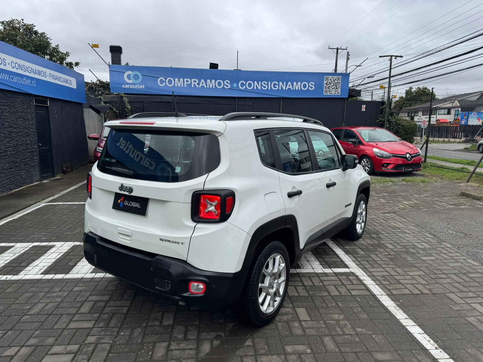 Jeep RENEGADE 1.8 2021 - Foto 4 de 11