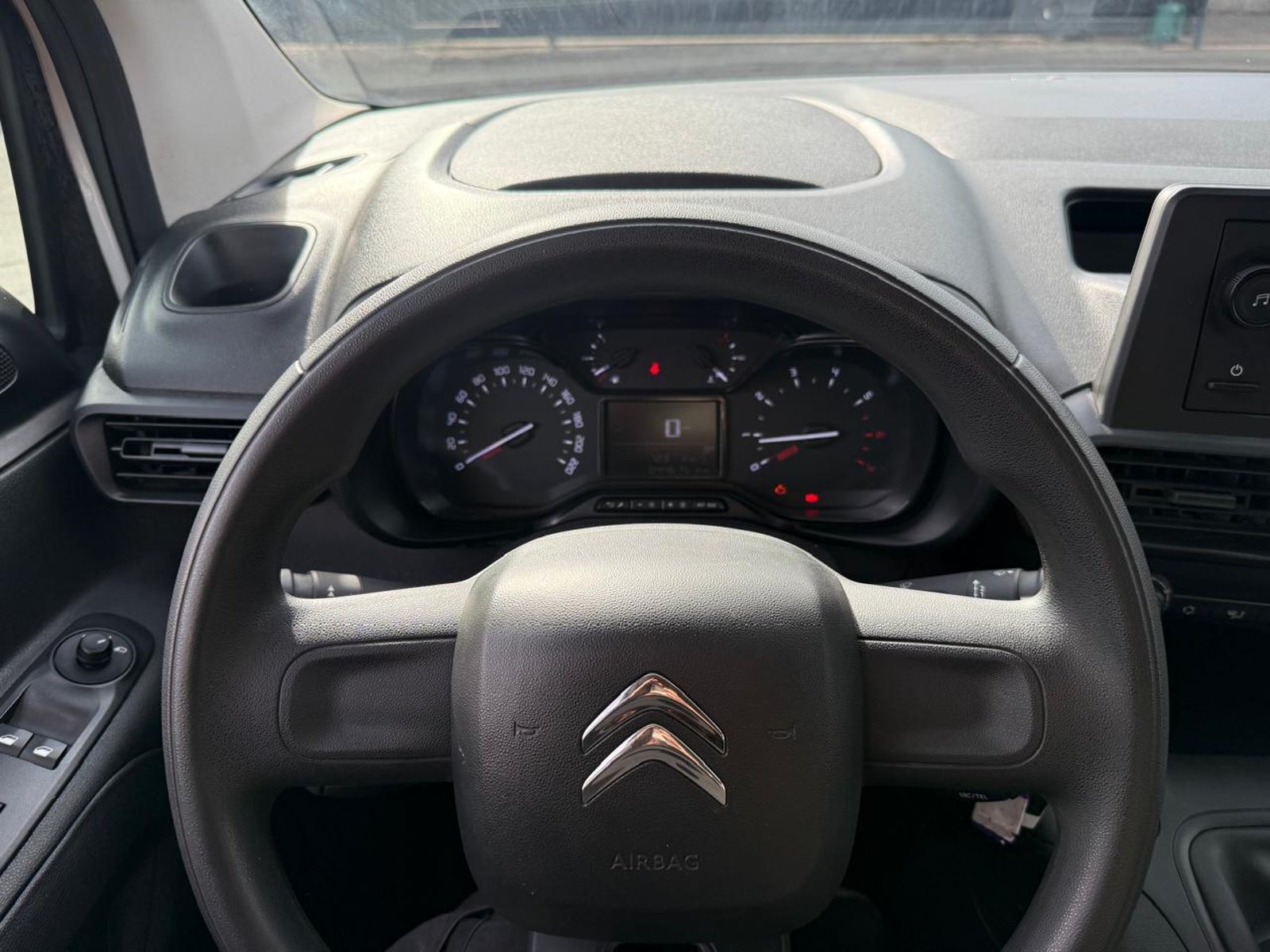 CITROEN BERLINGO 1.5 2024 - Imagen 13 de 20
