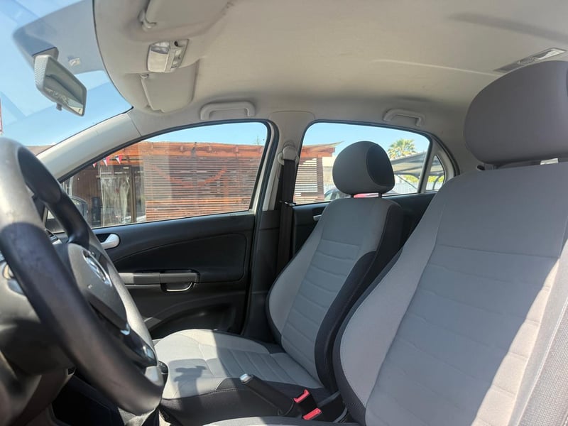Volkswagen GOL TRENDLINE 1.6 2018 - Imagen 9 de 19