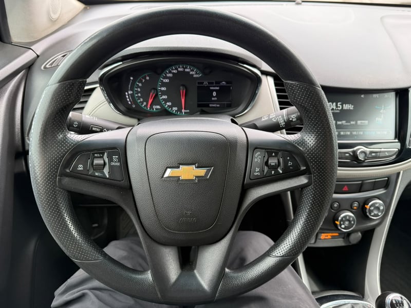 Chevrolet TRACKER 1.8 FWD E5 LS MT 2019 - Imagen 13 de 20