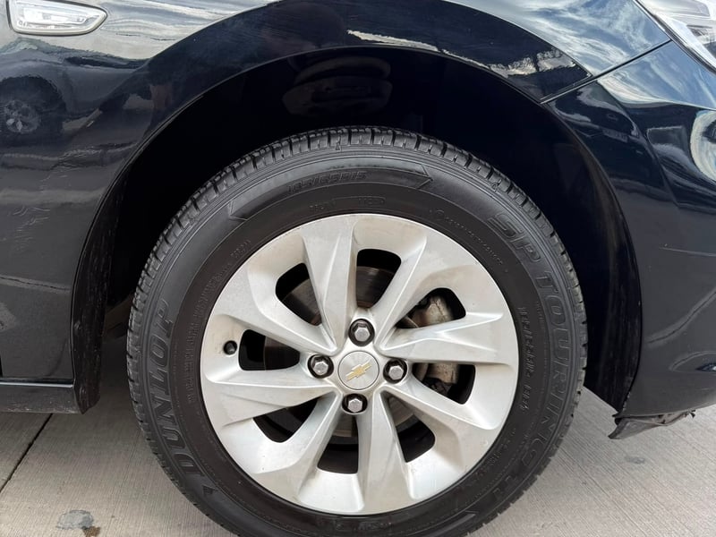 Chevrolet ONIX NB LT 1.0T 2022 - Imagen 17 de 19