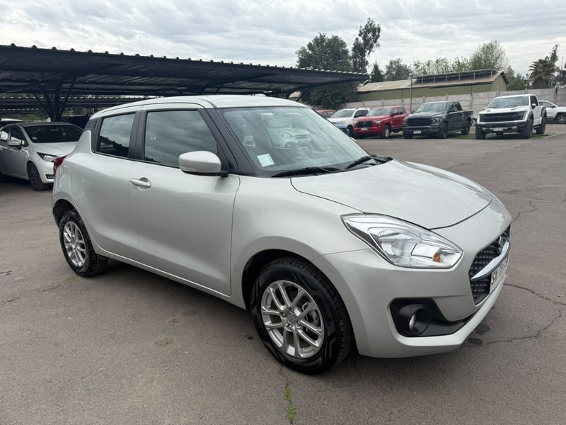 Suzuki SWIFT GL SPORT HB 1.2 2023 - Imagen 7 de 20