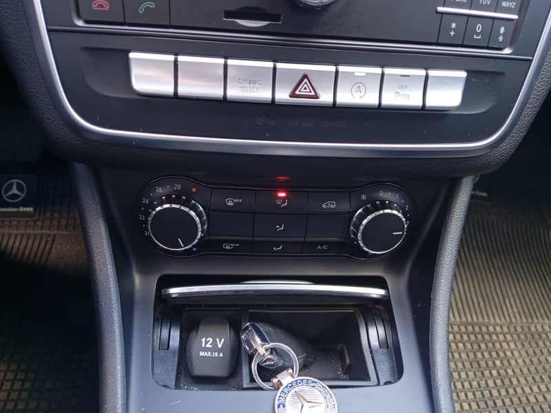 Mercedes-Benz GLA 200 HB 1.6 2020 - Imagen 13 de 14