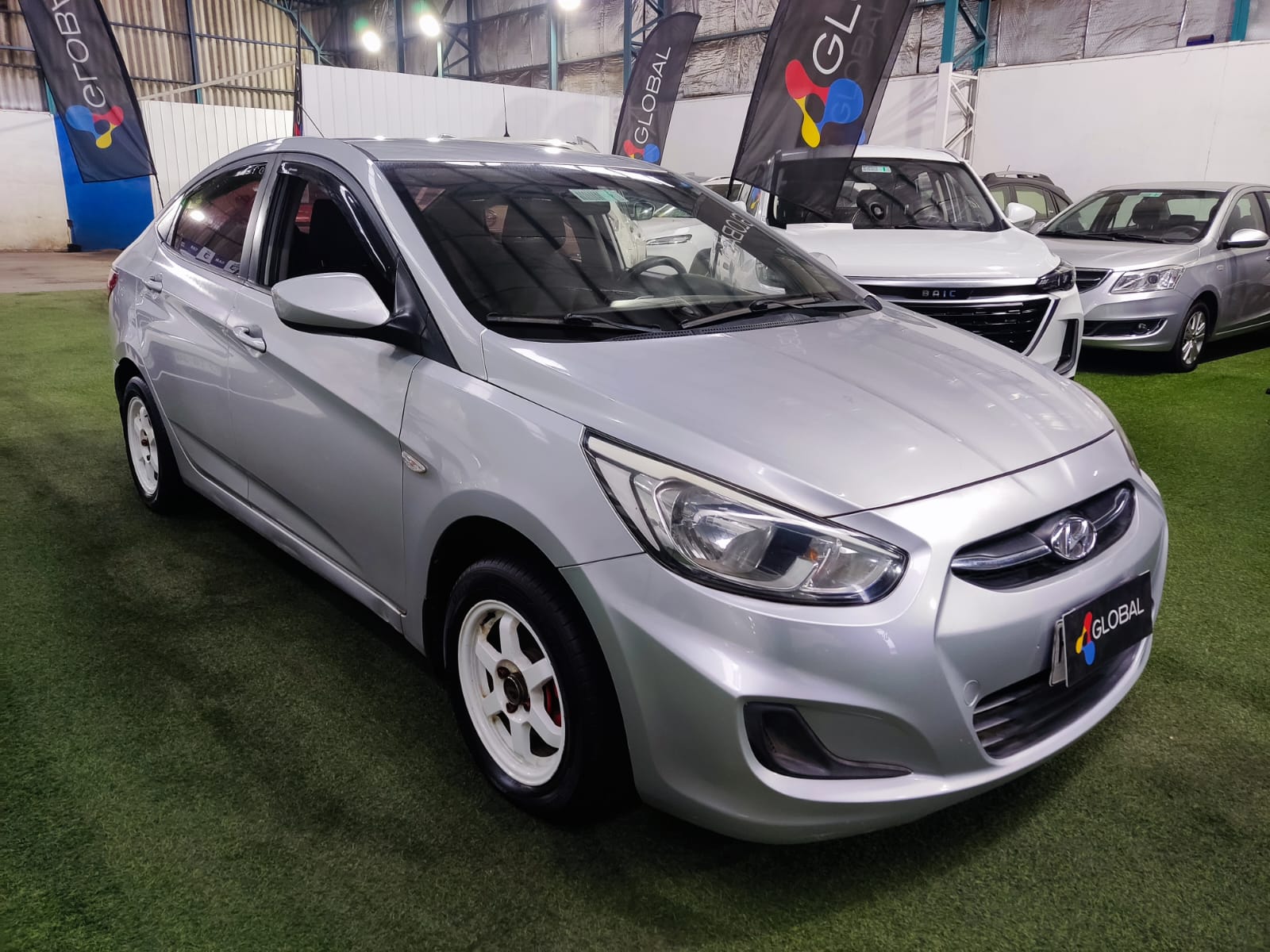 Hyundai ACCENT GL 1.4 2015 - Imagen 7 de 11