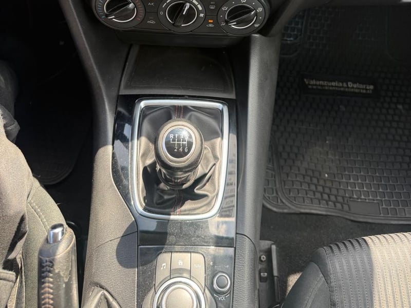Mazda 3 SEDAN 2.0 2016 - Imagen 17 de 20