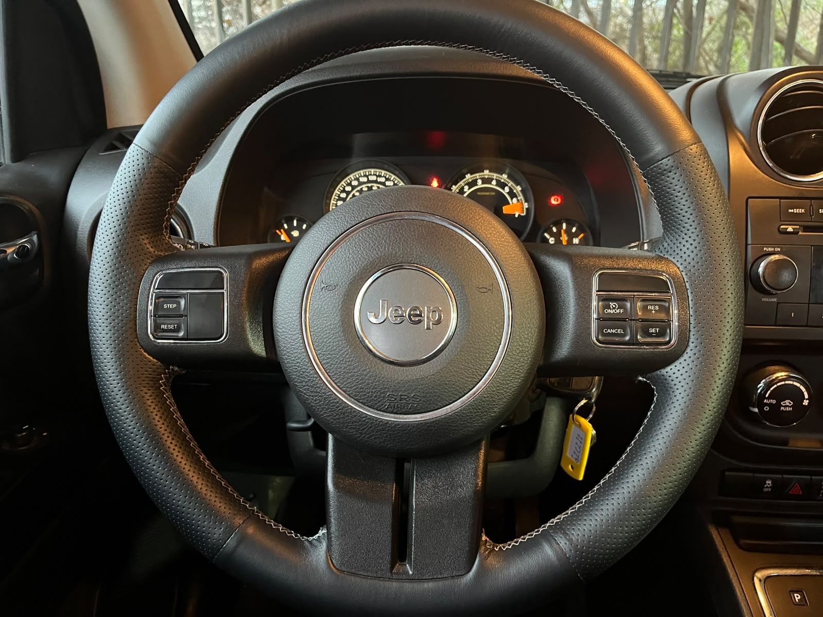 Jeep COMPASS SPORT 2.4 AUT 2015 - Imagen 11 de 16