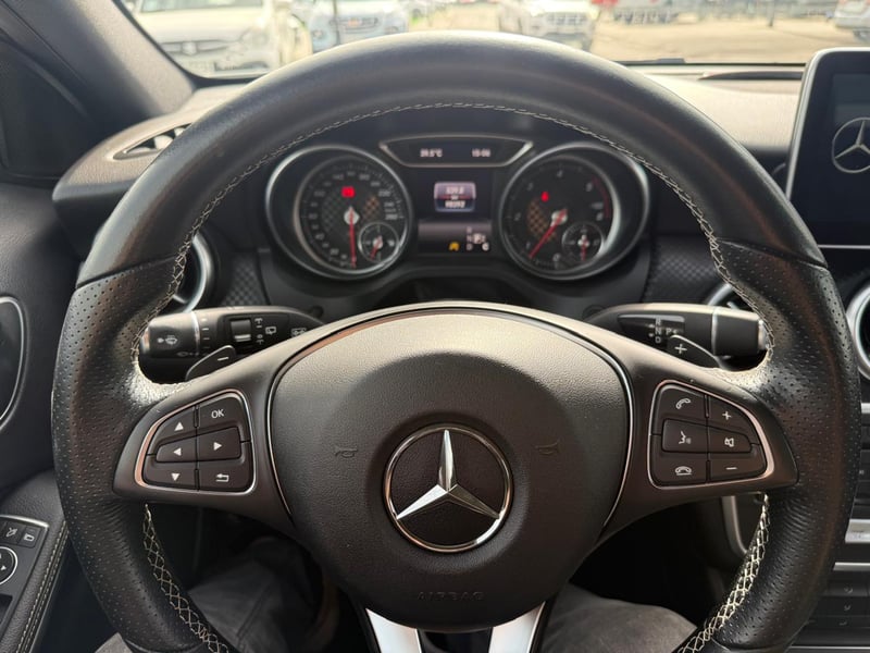 Mercedes-Benz A200 D 2017 - Imagen 13 de 20