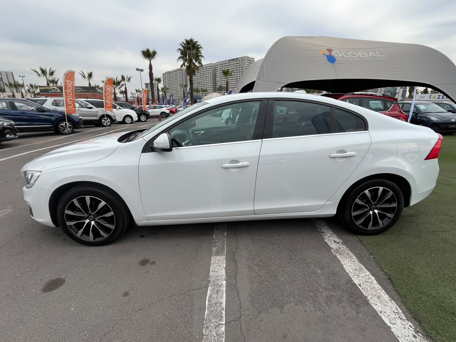 Volvo S60 T3 COMFORT 2018 - Foto 2 de 19