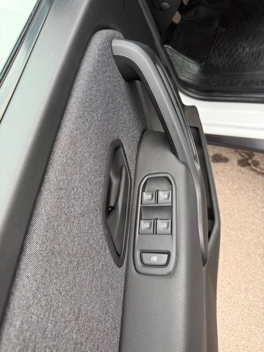 Renault OROCH ZEN 1.6 2025 - Imagen 11 de 20
