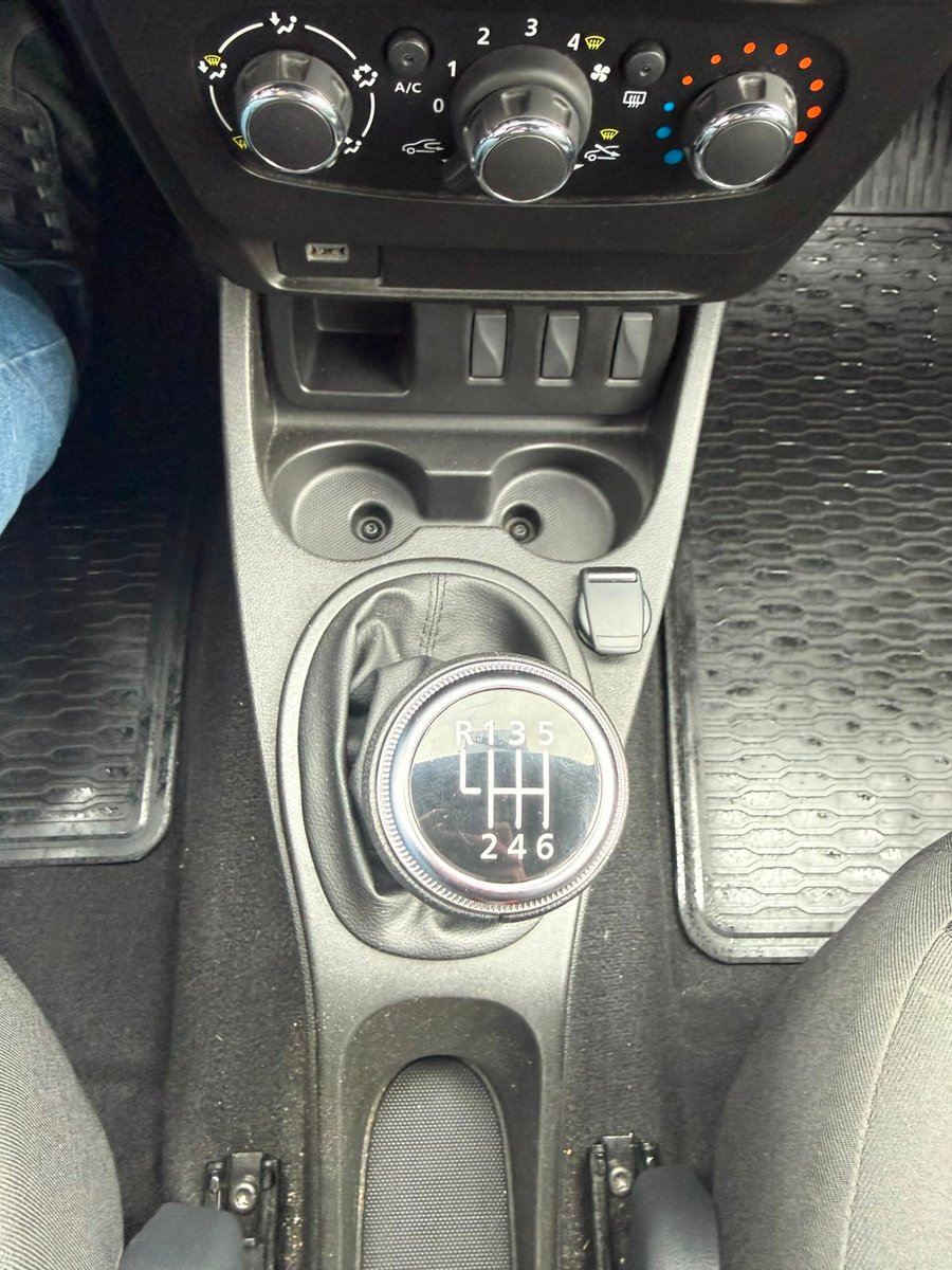 Renault OROCH ZEN 1.6 2025 - Imagen 17 de 20