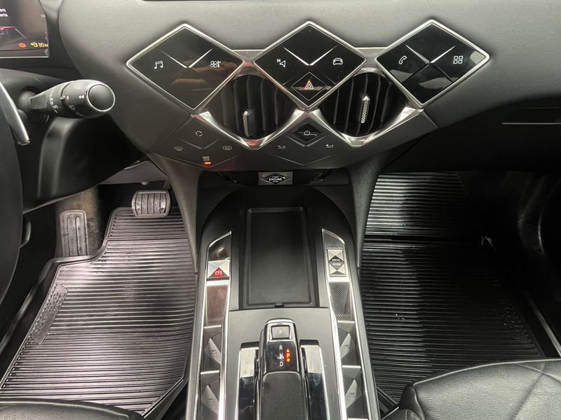 DS Automobiles DS3 CROSSBACK 4X2 1.2 AT 2022 - Imagen 13 de 18