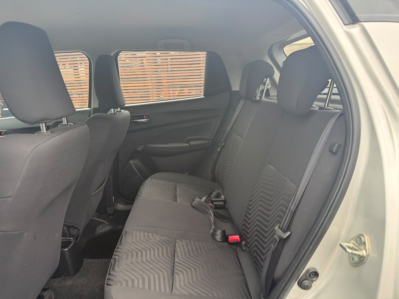 Suzuki SWIFT GL SPORT HB 1.2 2023 - Imagen 18 de 20