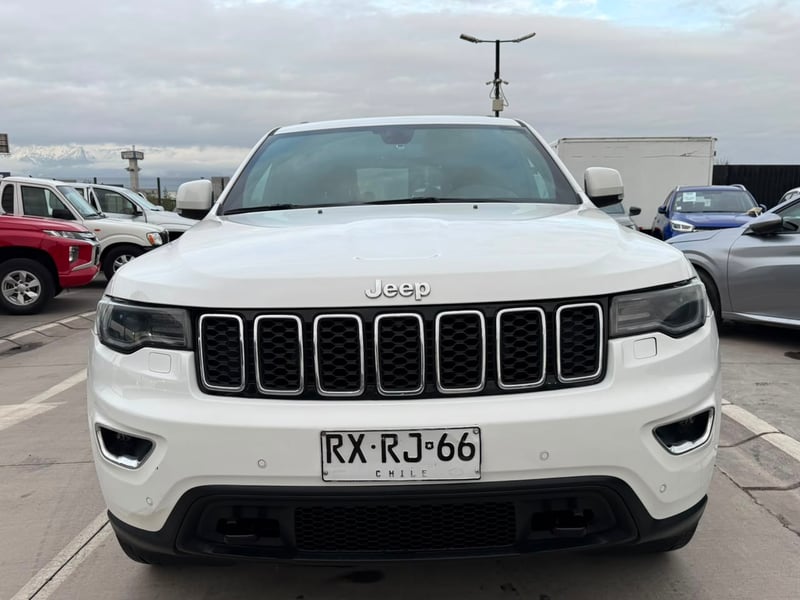 Jeep GRAND CHEROKEE LAREDO 3.6 AUT 2022 - Imagen 8 de 19
