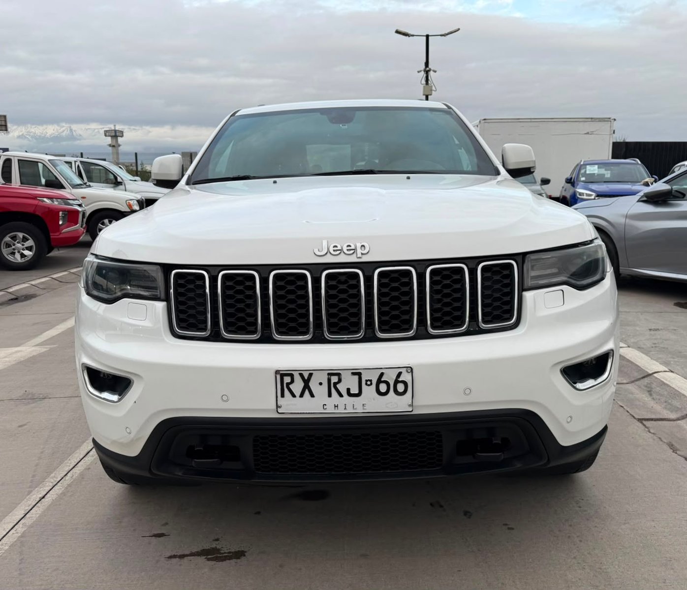 Jeep GRAND CHEROKEE LAREDO 3.6 AUT 2022 - Imagen 8 de 19