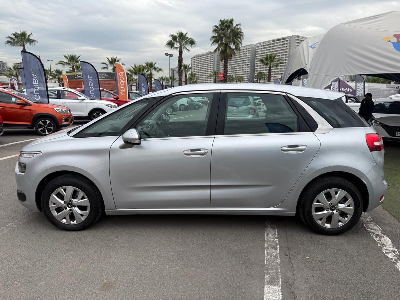 Citroën C4 PICASSO 1.6 2016 - Foto 2 de 20