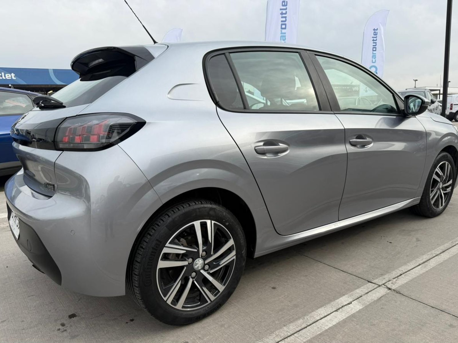 Peugeot 208 ALLURE BLUEHDI 1.5 2021 - Foto 5 de 18