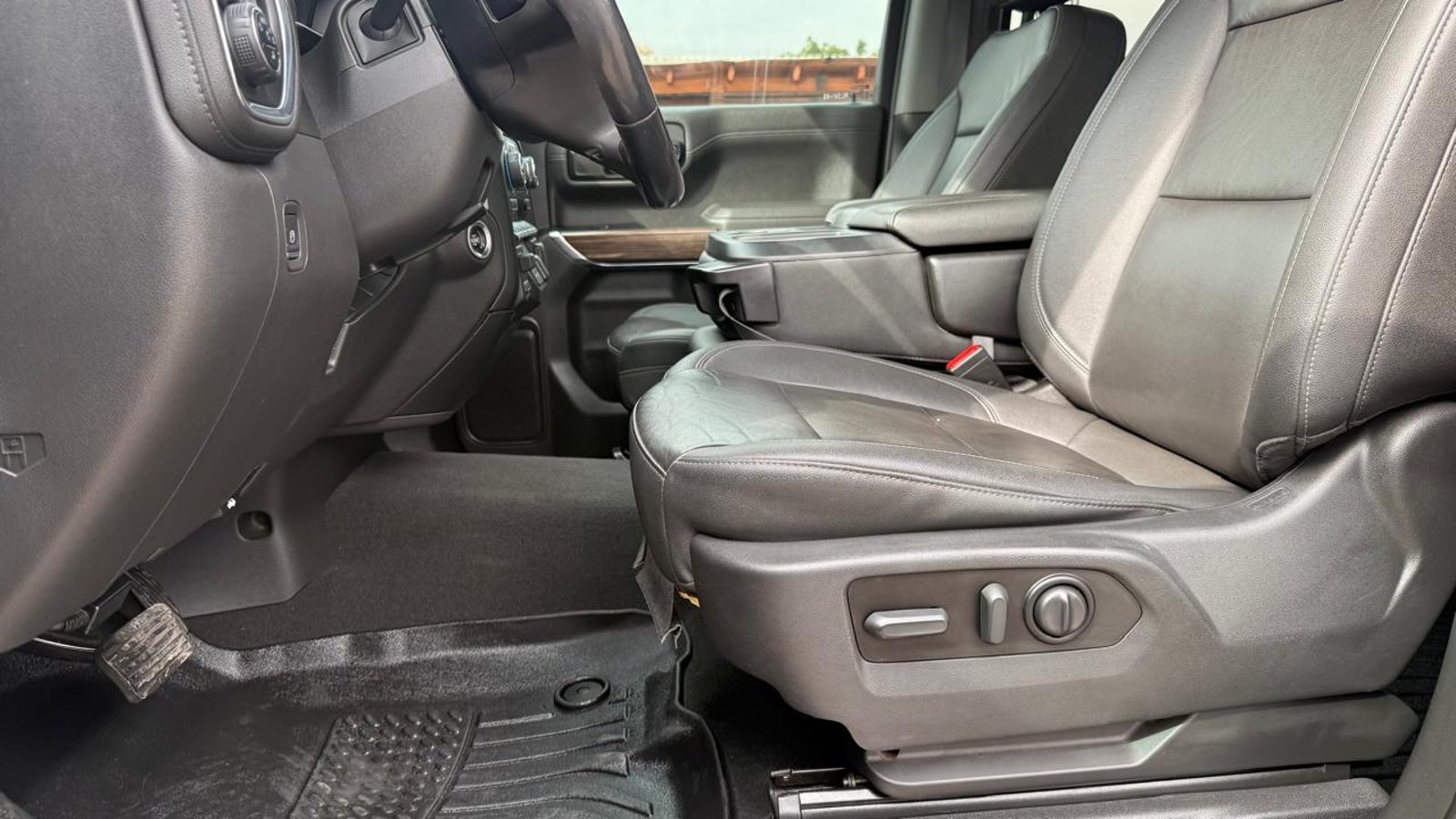 Chevrolet SILVERADO LT 5.3 2022 - Imagen 11 de 20