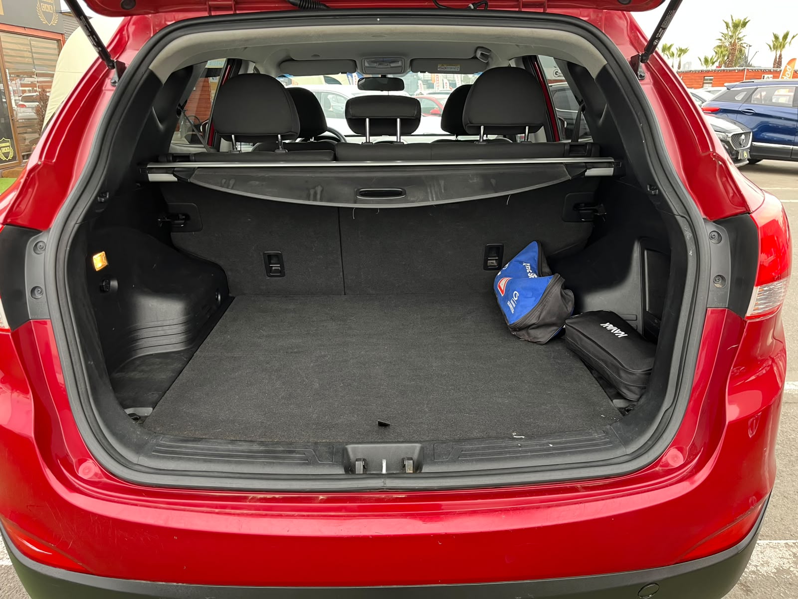Hyundai NEW TUCSON GL CRDI 2.0 2014 - Imagen 17 de 18