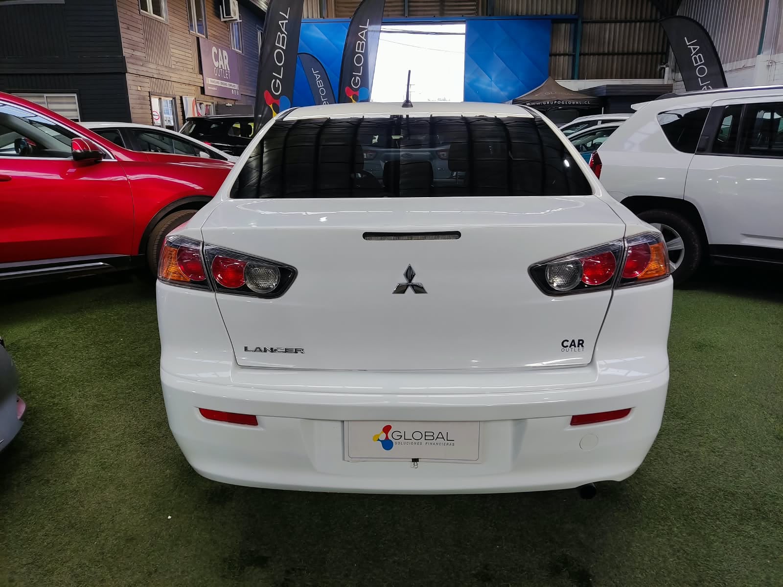 Mitsubishi LANCER RT 1.8 AUT 2018 - Foto 4 de 14