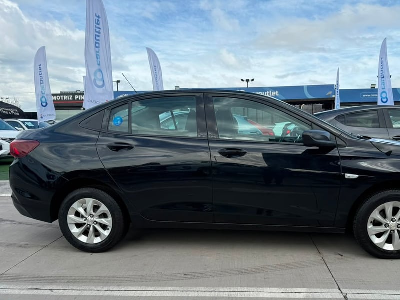 Chevrolet ONIX NB LT 1.0T 2022 - Imagen 6 de 19