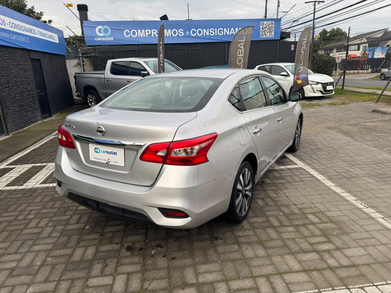 Nissan SENTRA 1.8 AT 2019 - Foto 4 de 11