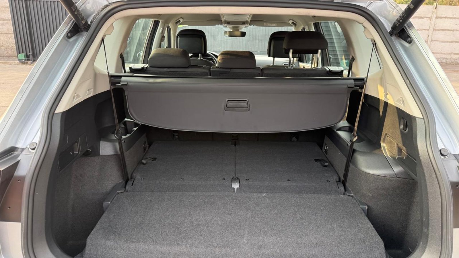 VOLKSWAGEN TIGUAN 1.4 AT 2023 - Imagen 20 de 20