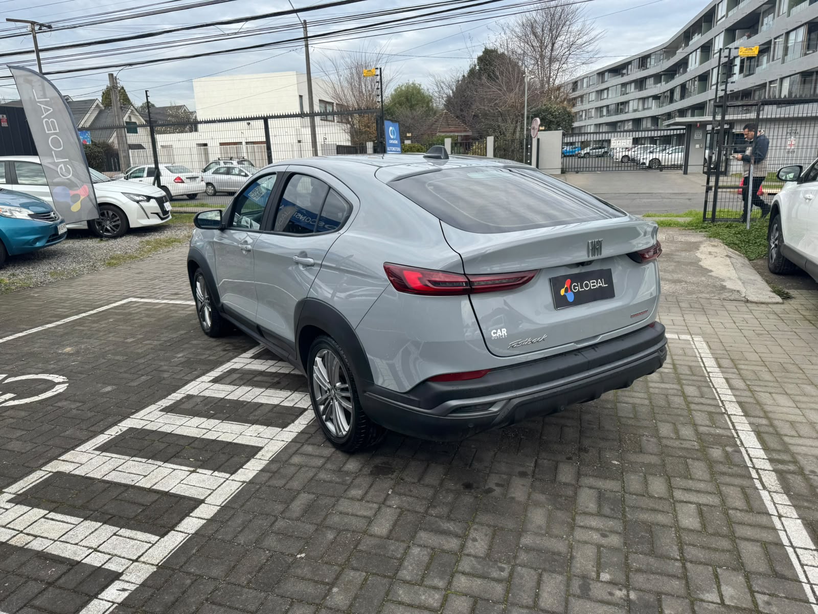 Fiat FASTBACK DRIVE 1.0 AUT 2023 - Foto 2 de 11