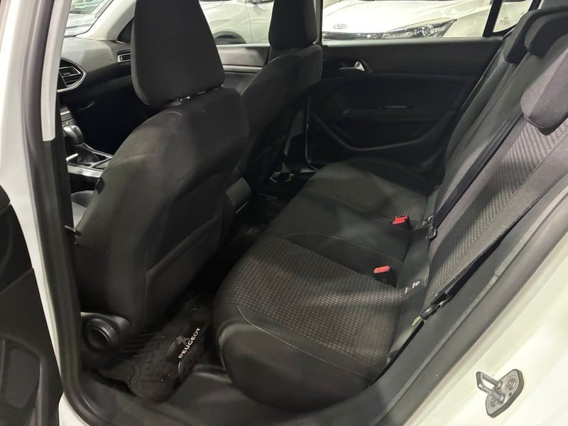 Peugeot 308 BLUEHDI 1.5 AUT 2020 - Imagen 10 de 12