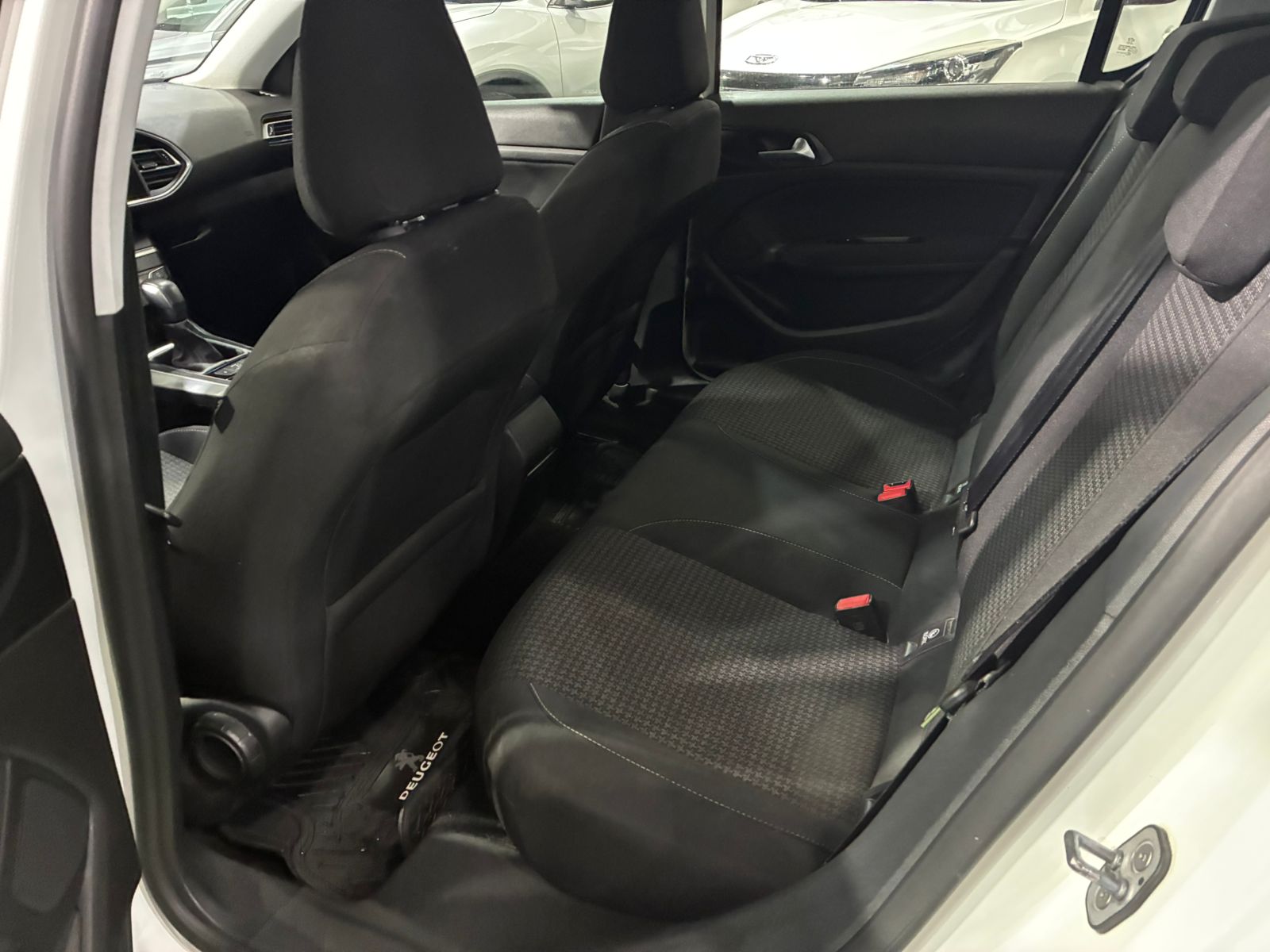 Peugeot 308 BLUEHDI 1.5 AUT 2020 - Imagen 10 de 12