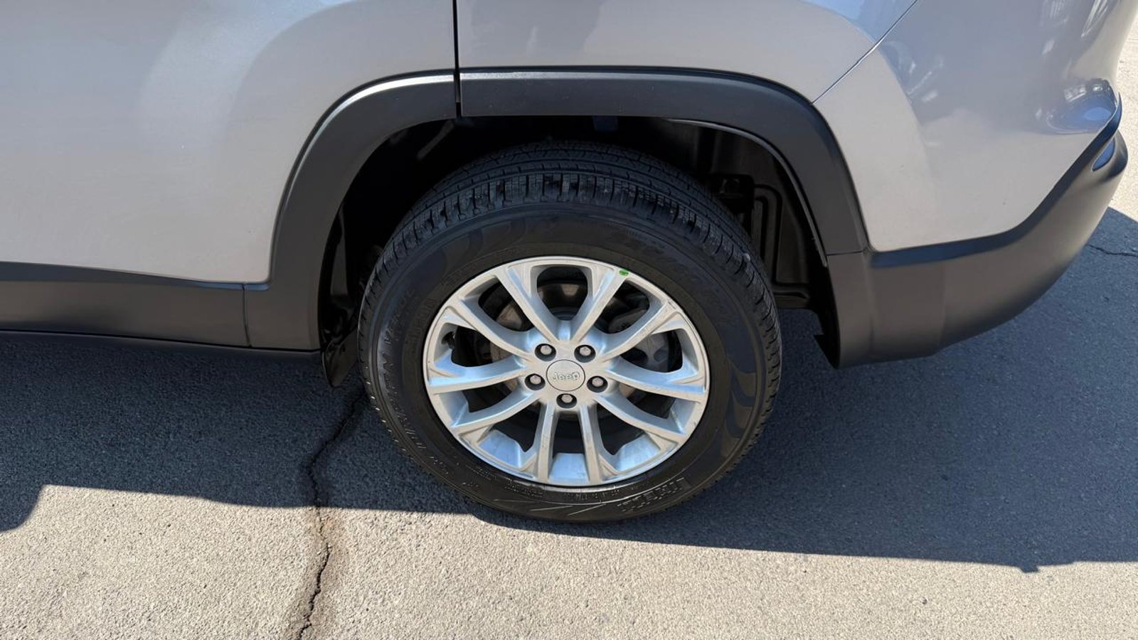Jeep CHEROKEE LONGITUDE 4X2 2019 - Imagen 20 de 20