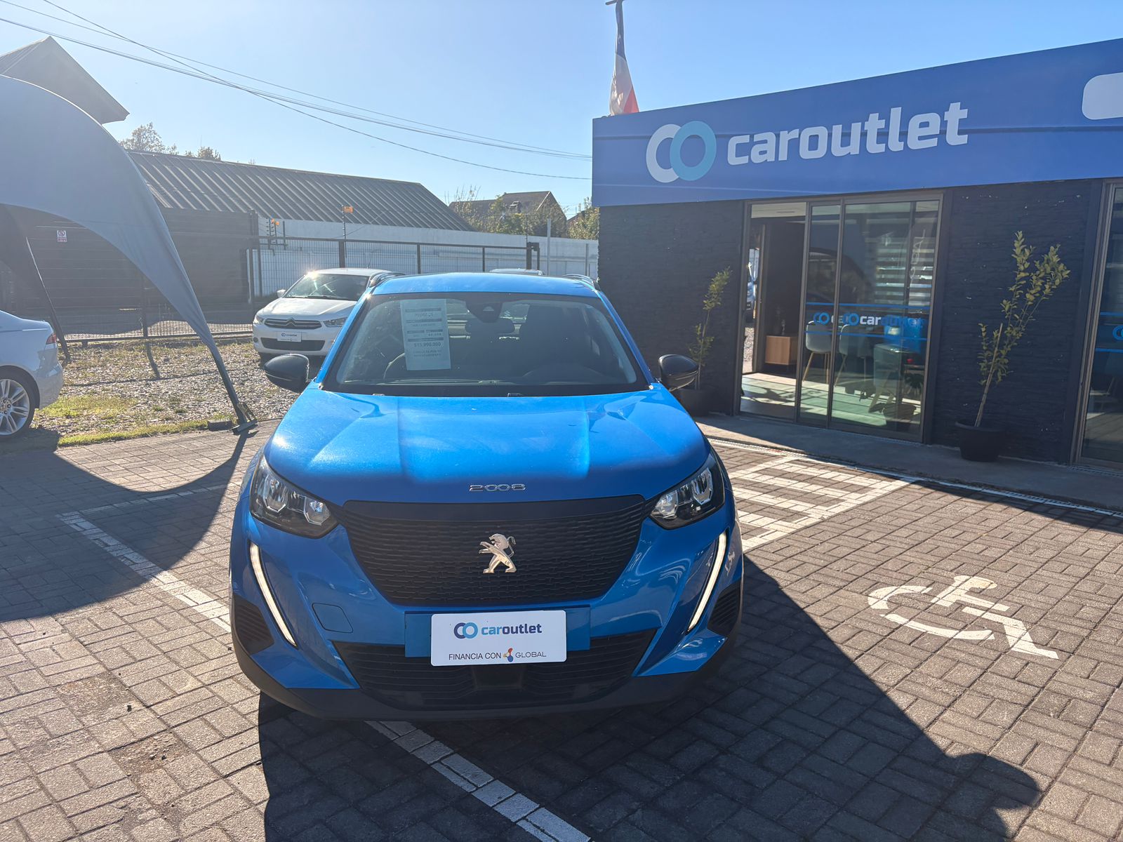 Peugeot 2008 BLUE HDI 100 TM 1.5 2022 - Imagen 6 de 9