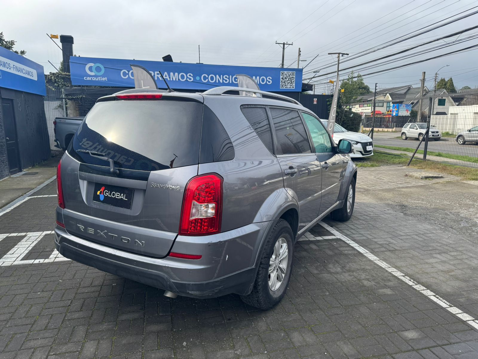 SsangYong REXTON 2.0 2016 - Foto 4 de 10
