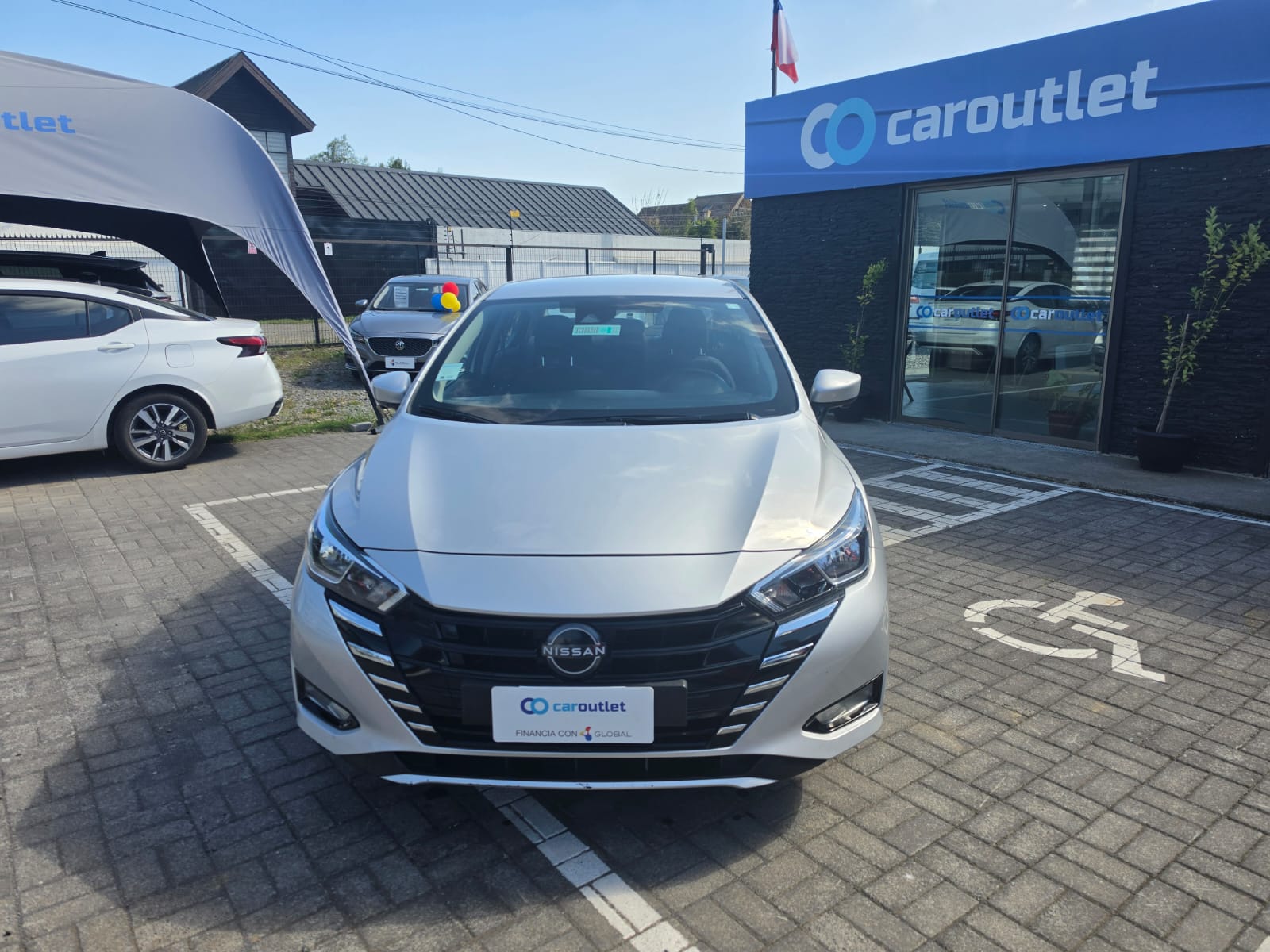 Nissan VERSA ADVANCE 1.6 AUT 2024 - Imagen 6 de 11