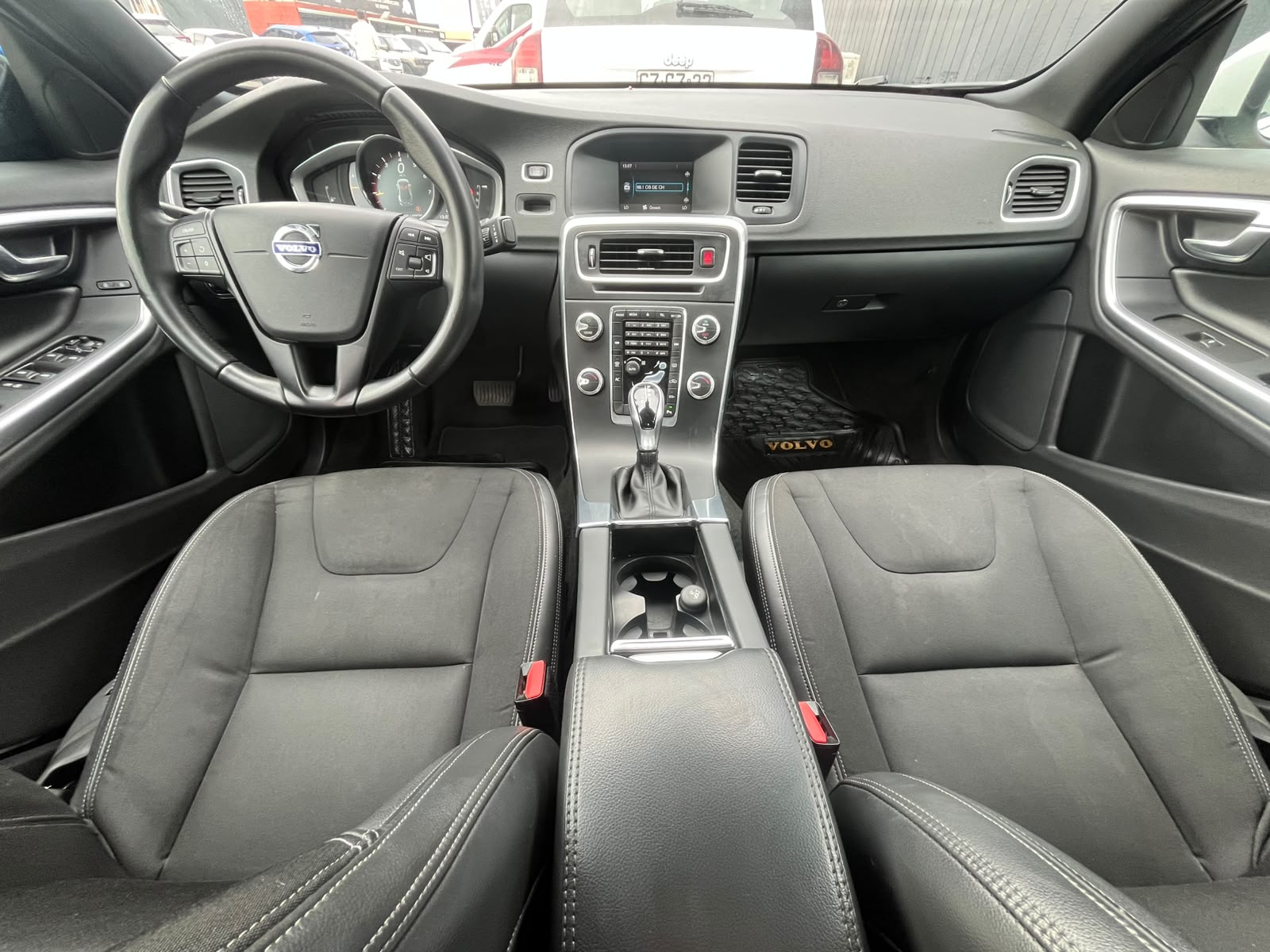 Volvo S60 T3 COMFORT 2018 - Imagen 11 de 19