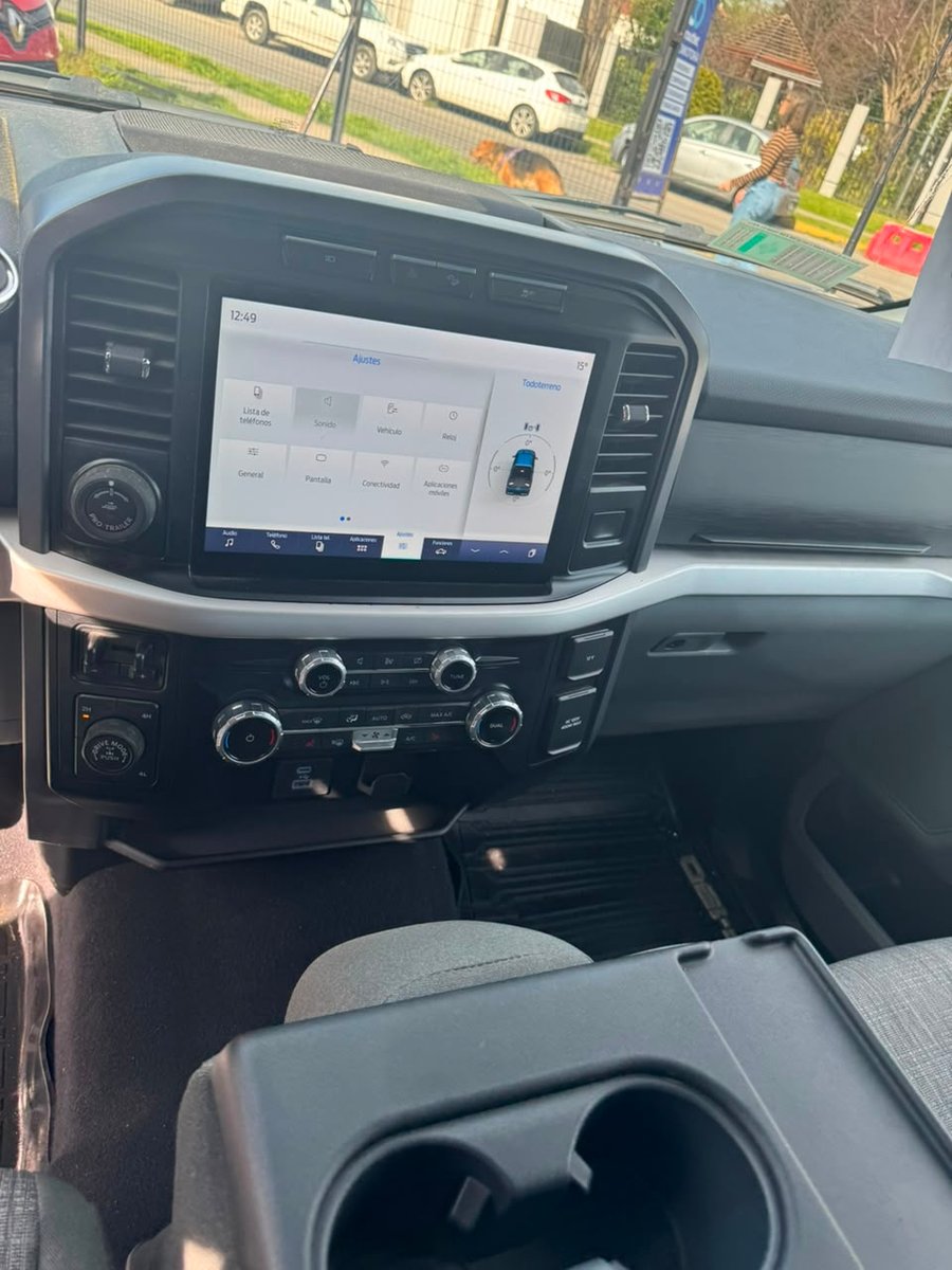 Ford F150 XLT 4X4 5.0 AUT 2024 - Imagen 7 de 11