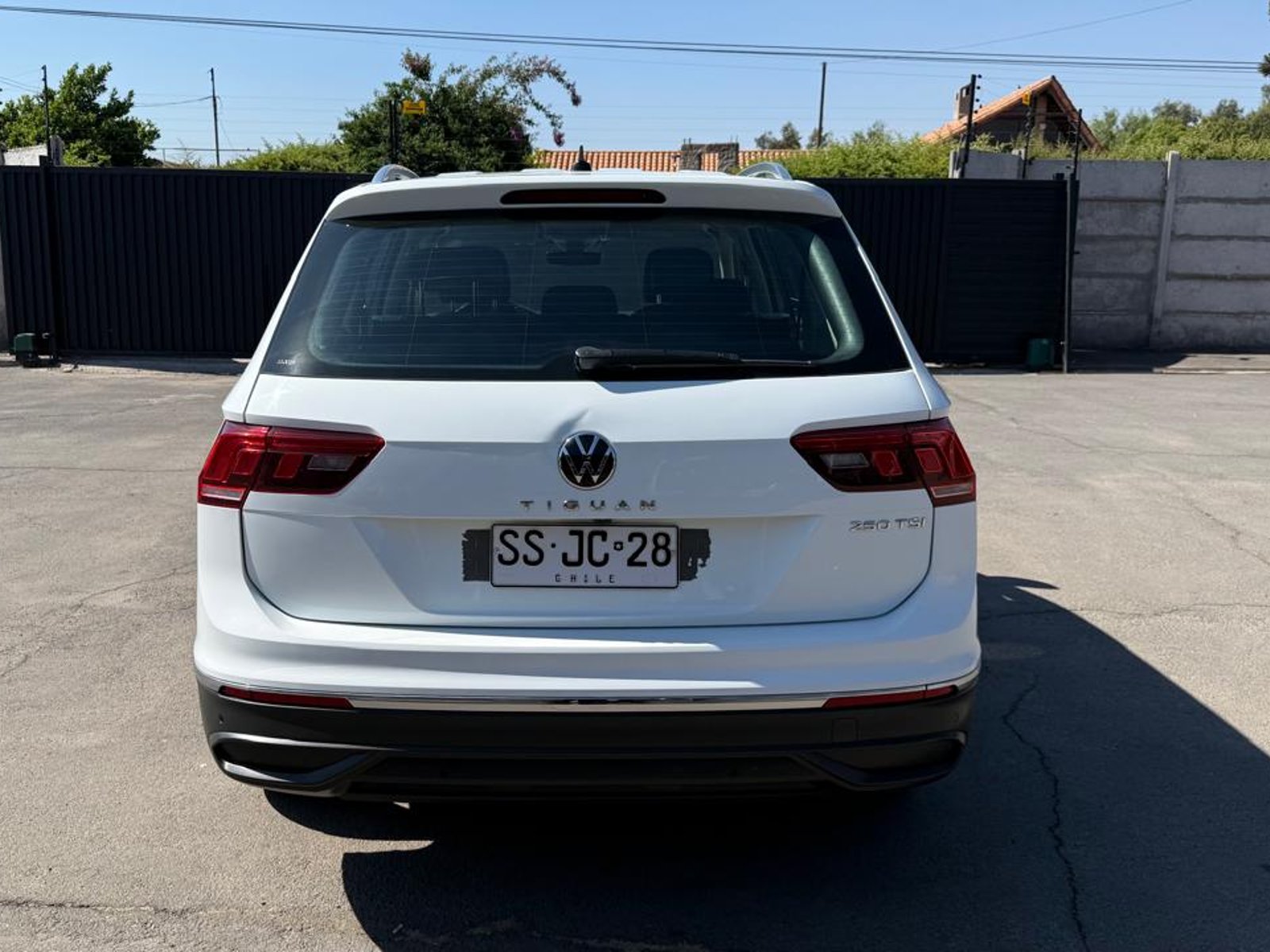Volkswagen TIGUAN 1.4 AT 2023 - Foto 4 de 20