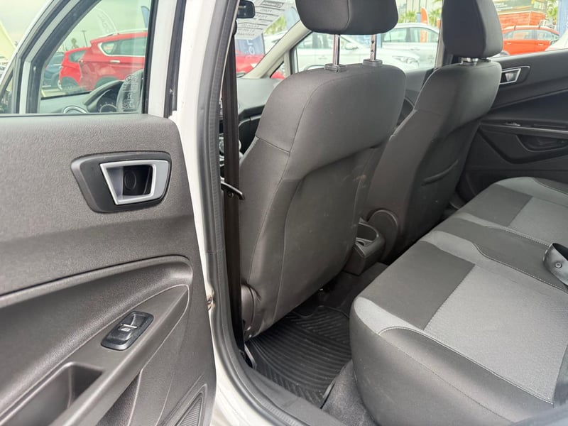 Ford FIESTA HB 1.6 2019 - Imagen 17 de 19