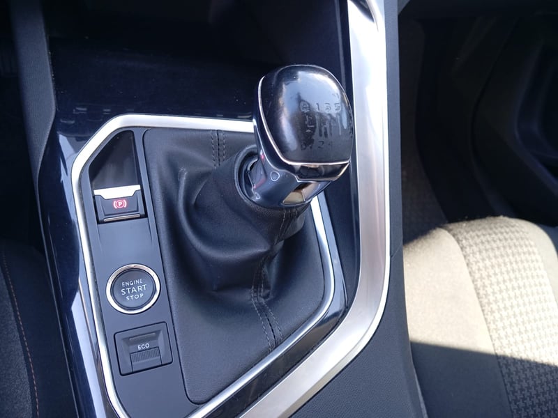 Peugeot 3008 BLUEHDI 1.5 ACTIVE 2022 - Imagen 12 de 13