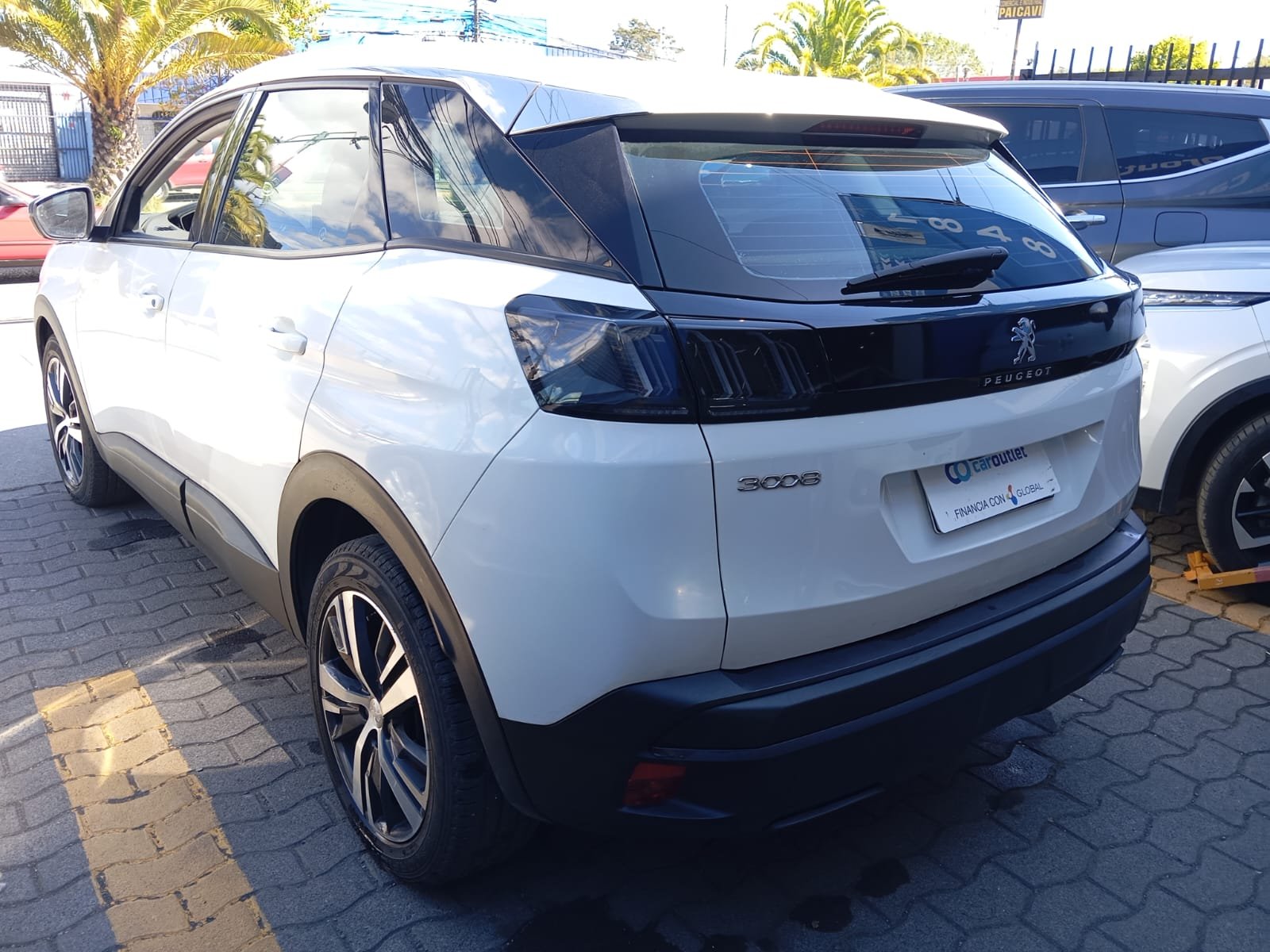 Peugeot 3008 BLUEHDI 1.5 ACTIVE 2022 - Foto 2 de 13