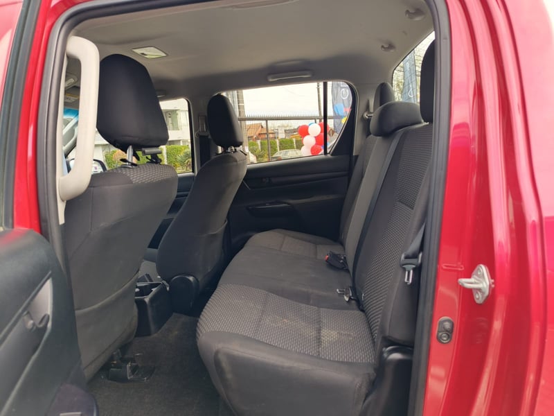 Toyota HI LUX DCAB MT 4X4 2.4 2024 - Imagen 10 de 10