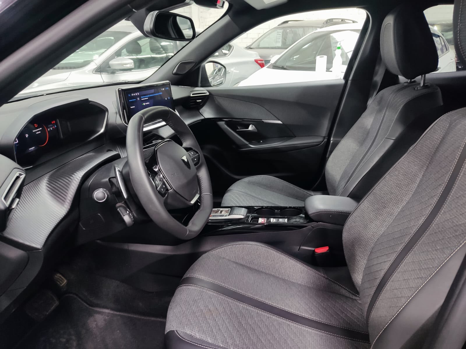 Peugeot 2008 BLUE HDI 130 EAT8 1.5 AUT 2025 - Imagen 7 de 13