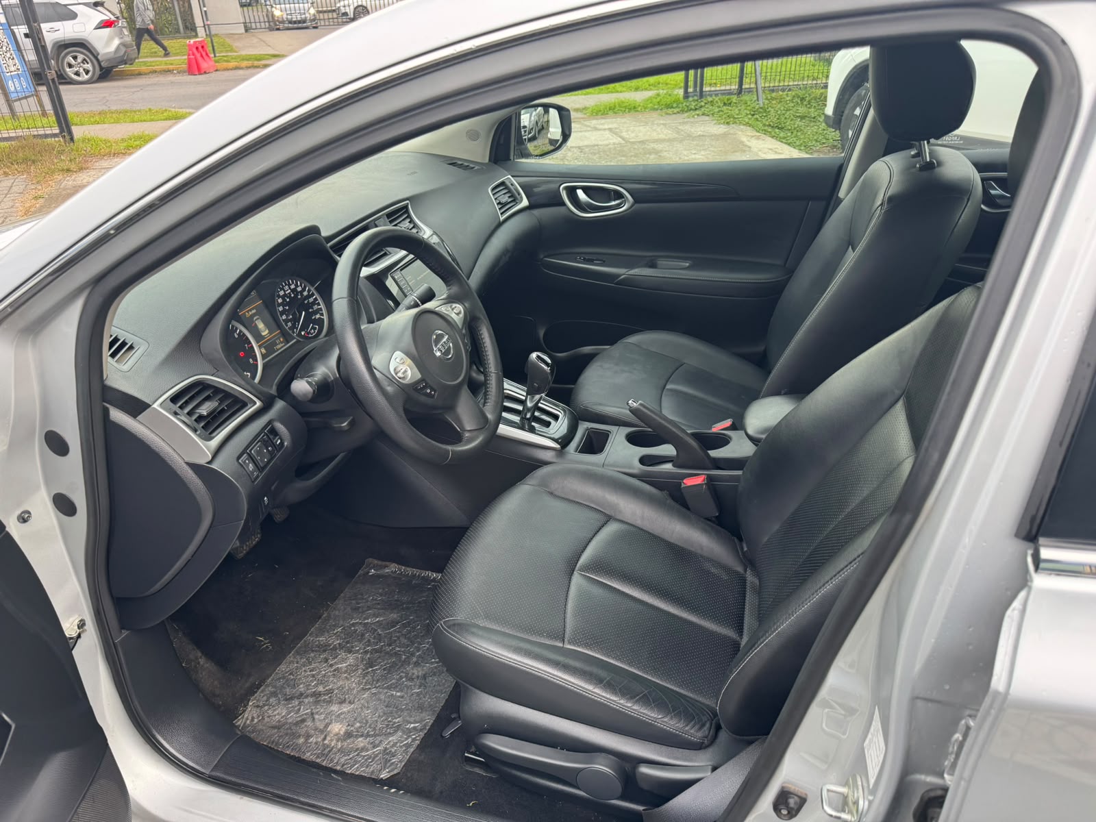 Nissan SENTRA 1.8 AT 2019 - Imagen 11 de 11