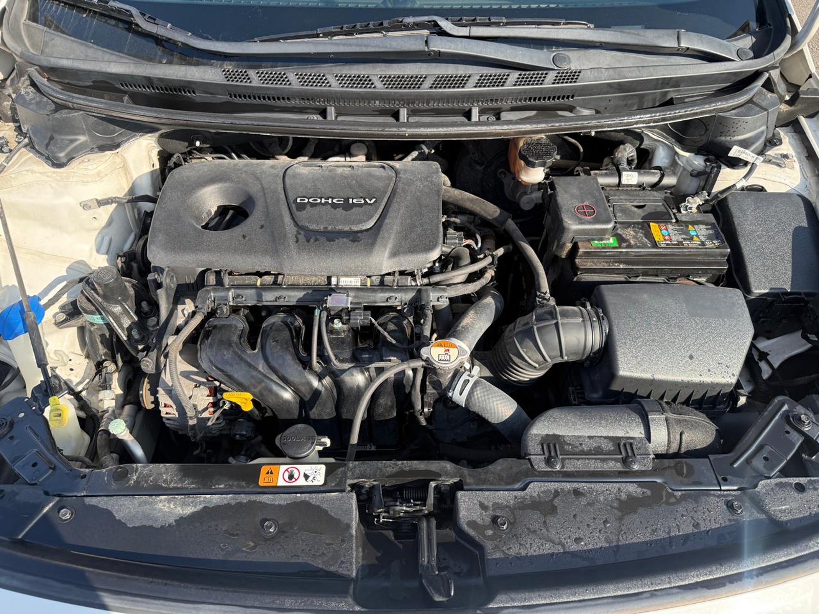 Kia CERATO 5 EX 1.6L 6MT S. PACK 2018 - Imagen 9 de 20